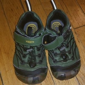 KEEN Toddler Boy shoes Size 10